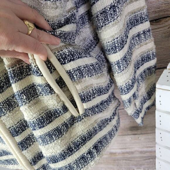 H&M Women's Stripe Polyester Full Zip Jacket Blue & Cream Size 8 - Picture 4 of 7